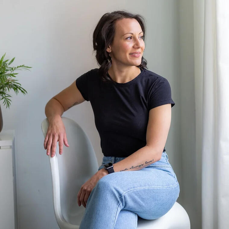 Dr. Sarah Martins Dr. Sarah Martins